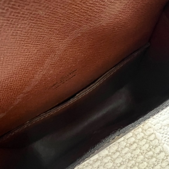 Louis Vuitton Crossbody - Picture 2 of 7